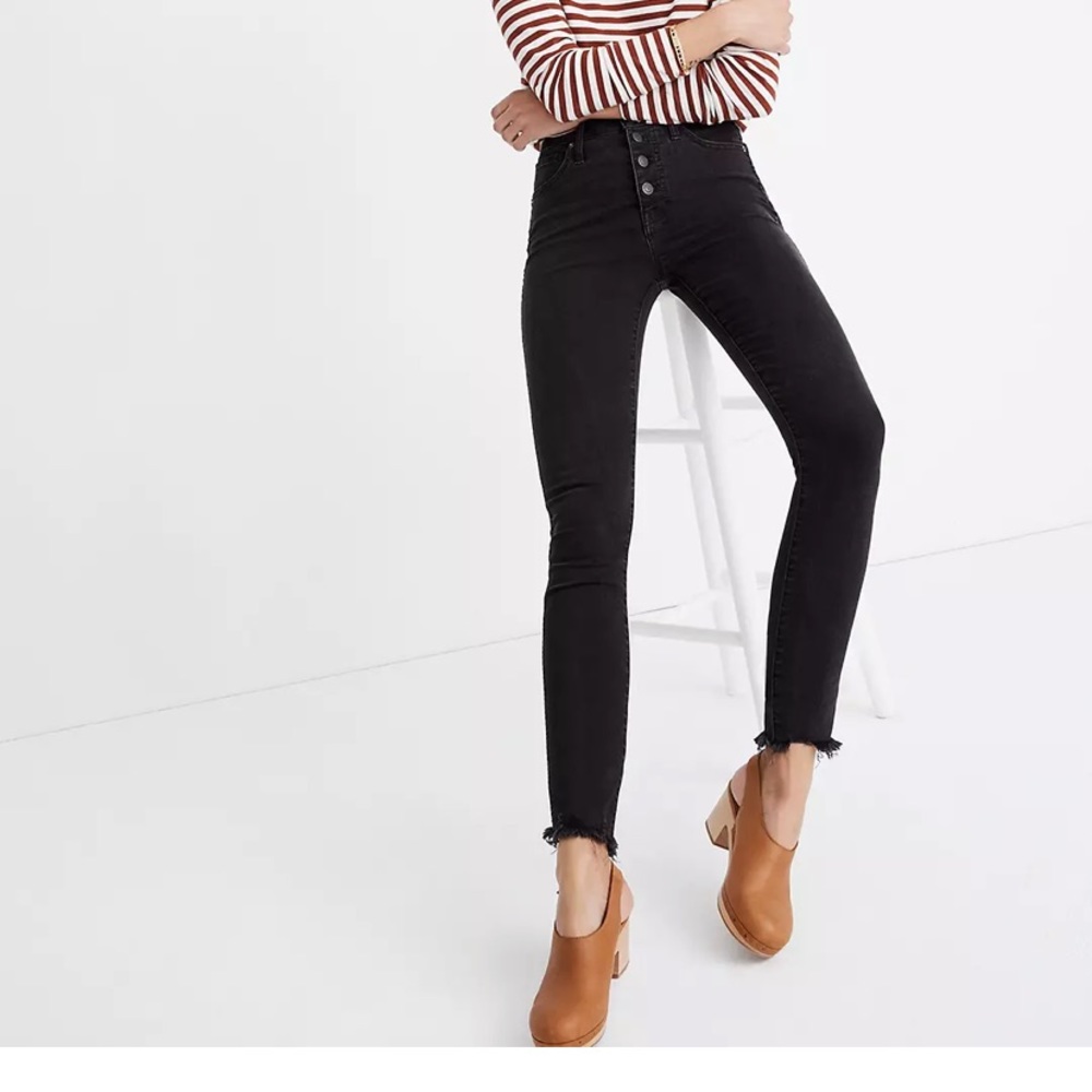 Madewell jeans. Skinny in black size 26. Perfect condition. Barely worn